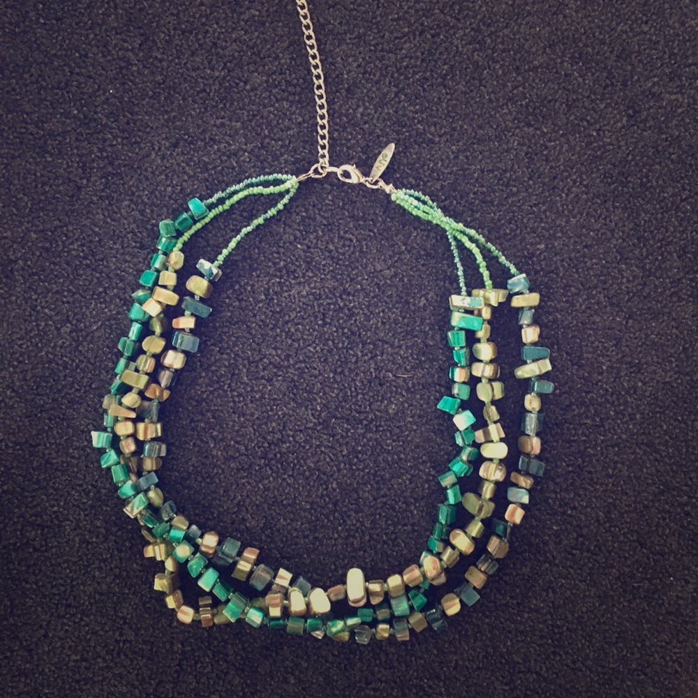 Bead necklace